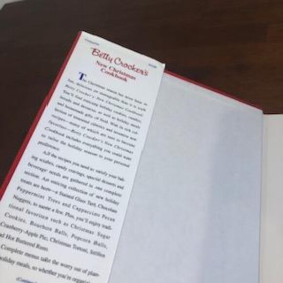 Betty Crocker’s New Christmas Cookbook Hardcover Book Pre-Owned. - Picture 9 of 16